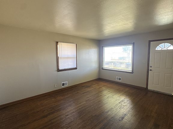 2nd image of 7321 W Florist Ave