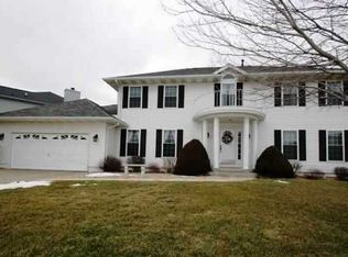 7306 Sandhurst Dr NW, Cedar Rapids, IA 52405