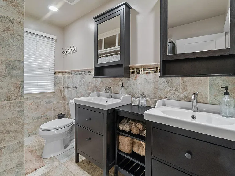 5036 Richmond Dr — Photo 38