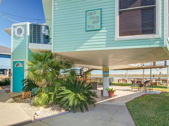 3rd image of 83 Dolphin Ln
