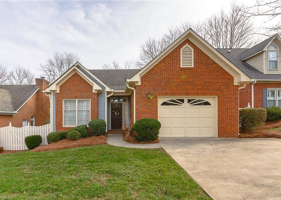 1st image of 533 Claridge Cir