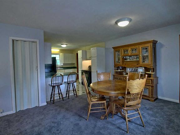 5th image of 350 Halstead Dr
