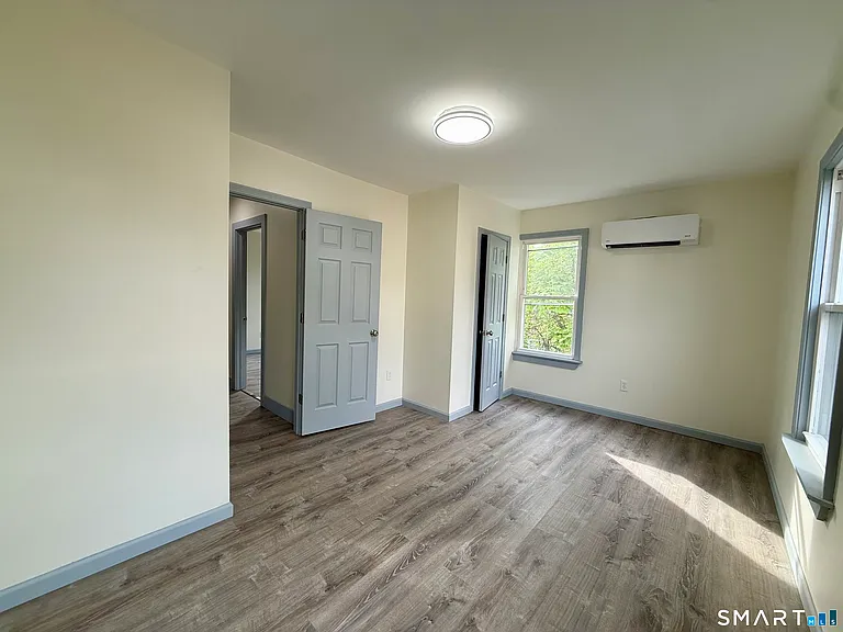 22 Hawthorne Ave — Photo 16
