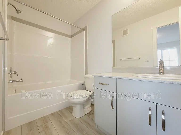 1083 Cy Becker Rd NW — Photo 10