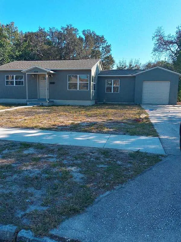 3 bed, 1.0 bath, 864 sqft, $1,850 — Photo 3