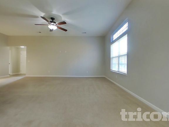 4th image of 319 Quiet Grove Ln