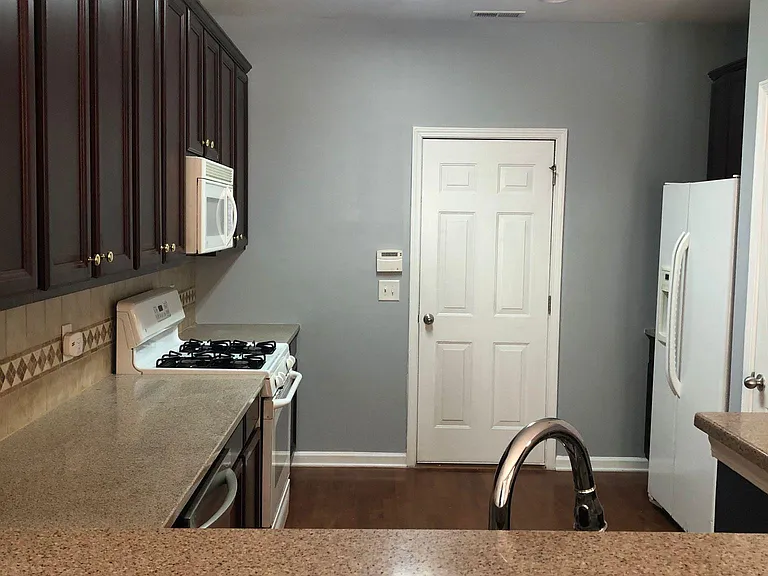 15 Jekyll Dr #9 — Photo 13
