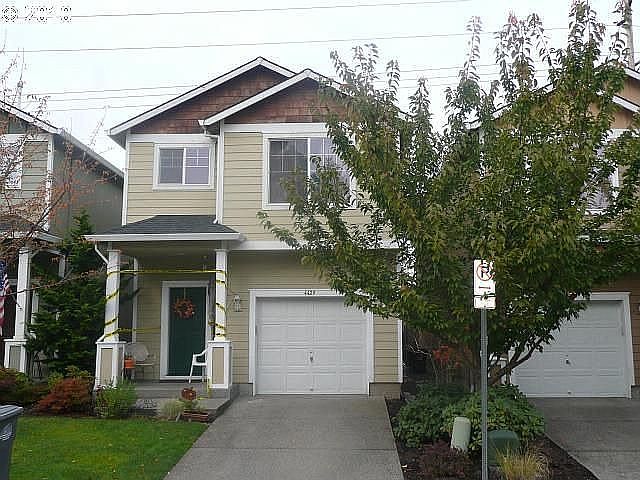 1st image of 4429 SE Chelsea Ln