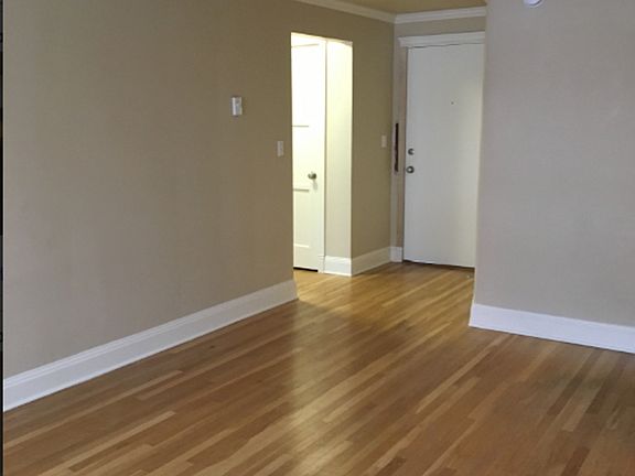 2nd image of 1205 Queen Anne Ave N #305