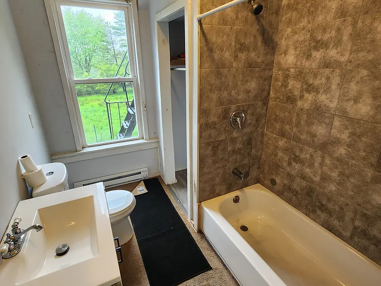 70 Champlin Ave #2 — Photo 4