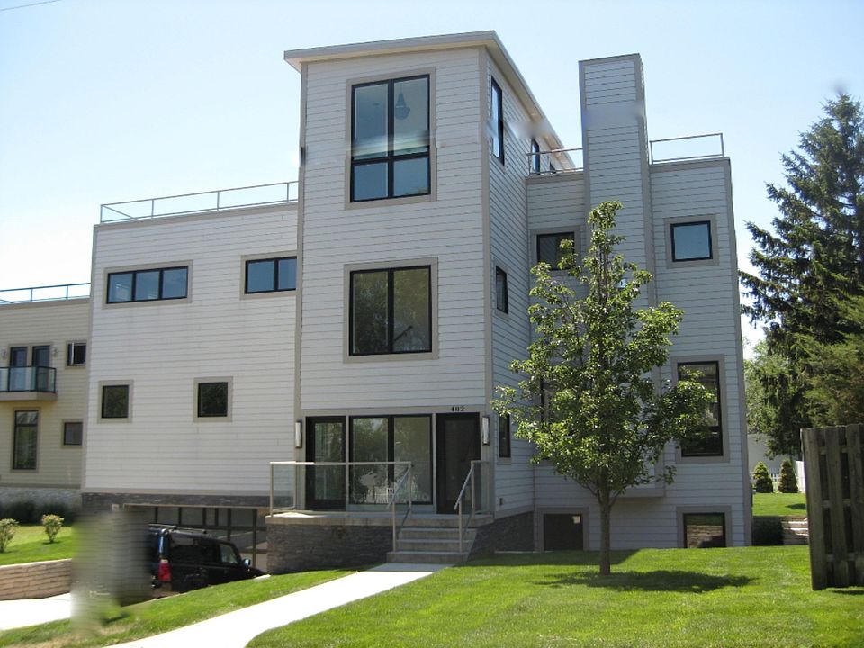 1st image of 402 Berrien St