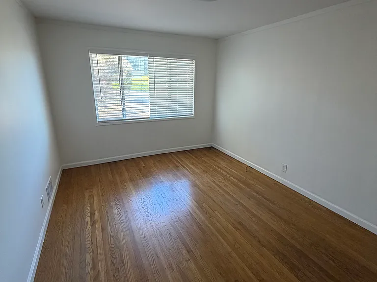 Arguello Cir — Photo 4