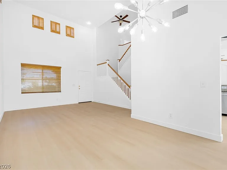 1444 Country Hollow Dr — Photo 7