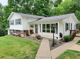 13259 Dover Hill Rd, Loogootee, IN 47553