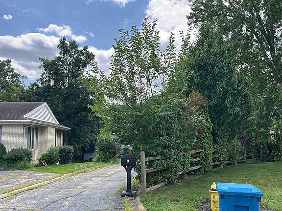 2nd image of 8 Inverness Dr