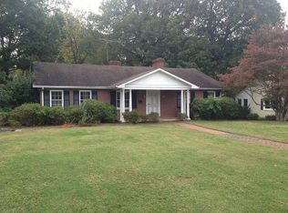 3112 Country Club Rd, Winston Salem, NC 27104