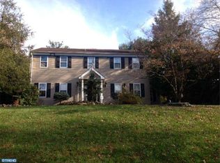 16 Carriage House Dr, Southampton, PA
