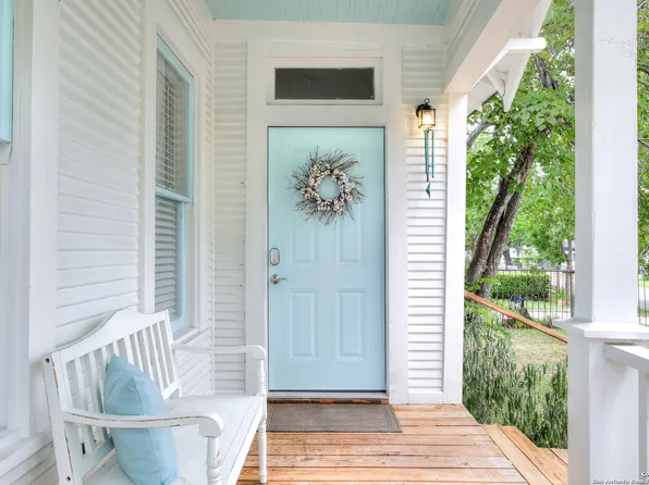 103 Saint Charles, San Antonio, TX 78202