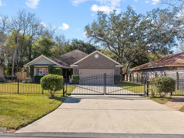 203 Revere Dr, Fort Walton Beach, FL 32547