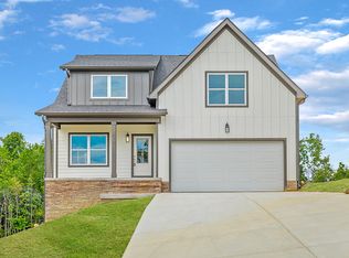 270 Cascade Dr, Rossville, GA 30741