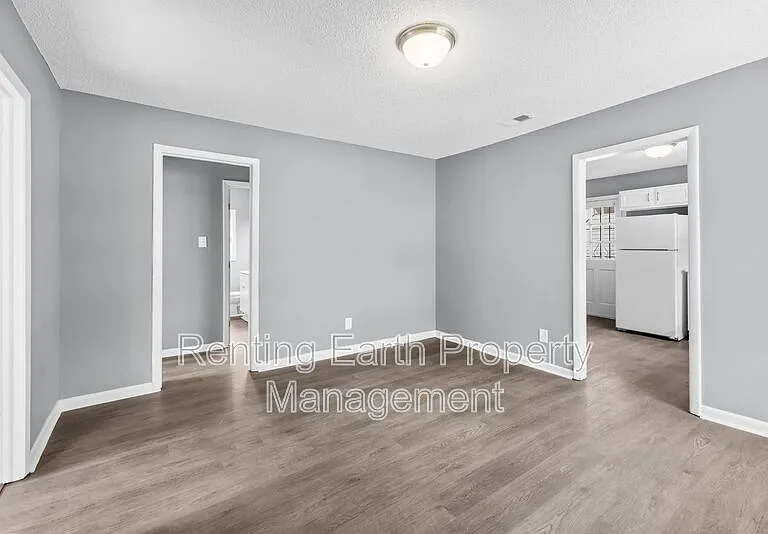 7216 Paris Ave — Photo 16