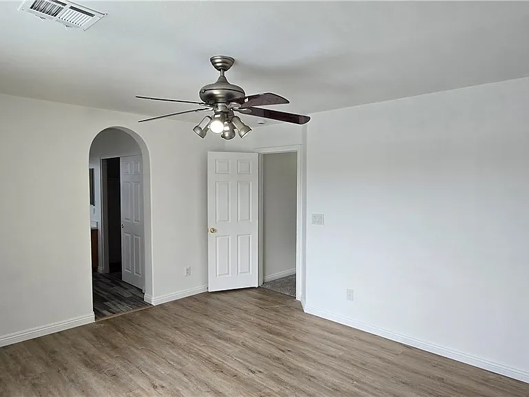 9636 Cedar Park Ave — Photo 22