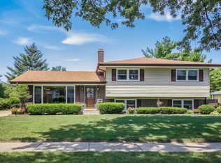 608 Groen Ln, Schaumburg, IL 60193