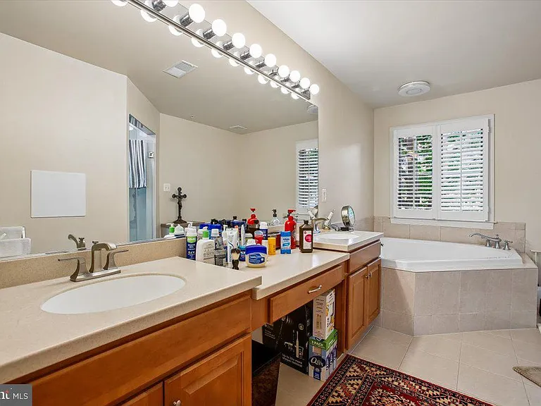 1309 McLean Crest Ct — Photo 29
