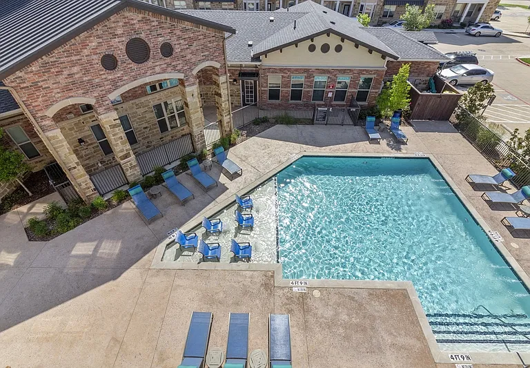 McKinney Pointe — Photo 19