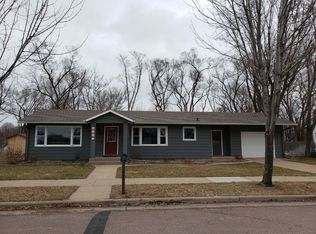 805 Pierce St, Onalaska, WI 54650