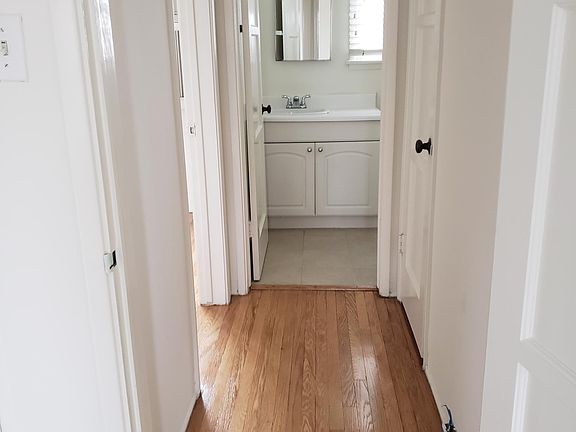 4th image of 2231 Montana Ave APT 2