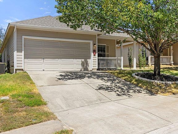 3rd image of 2002 Charlotte Estates Dr