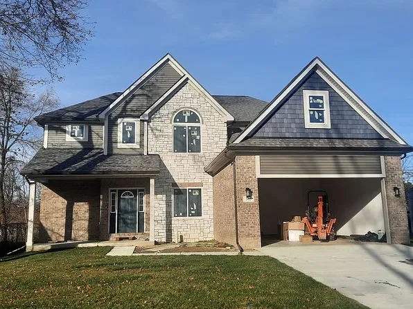 365 Hartland St, Troy, MI 48083