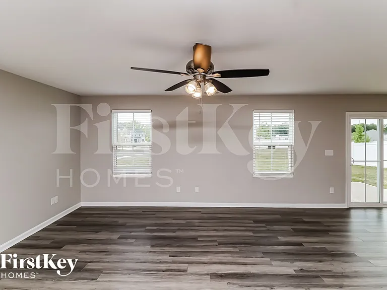 5816 Camp Ct SW — Photo 2