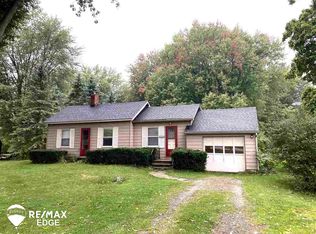 1224 S Van Vleet Rd, Swartz Creek, MI 48473