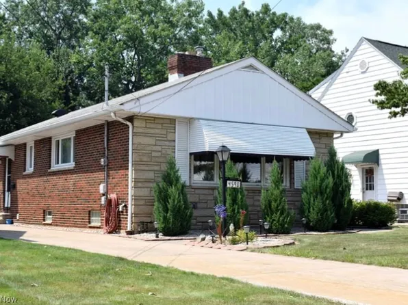 4590 E 49th St, Cuyahoga Heights, OH 44125