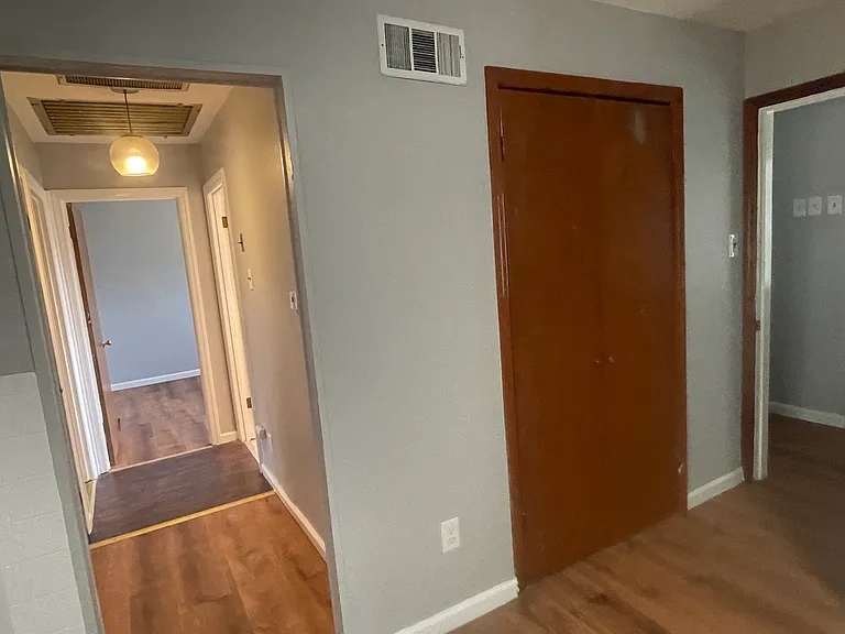 1134 Laredo Ave — Photo 12