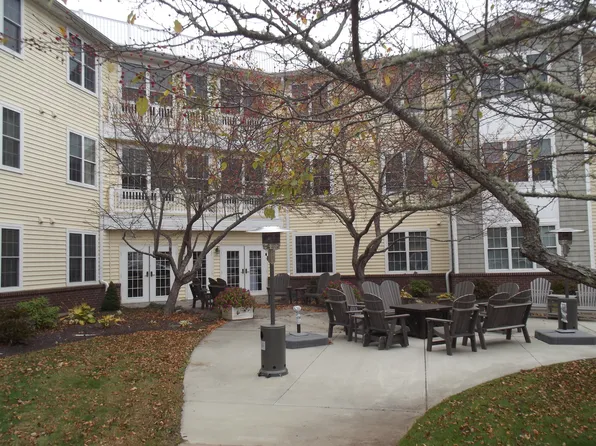 2590 Gold Star Highway APT 210, Groton, CT 06355