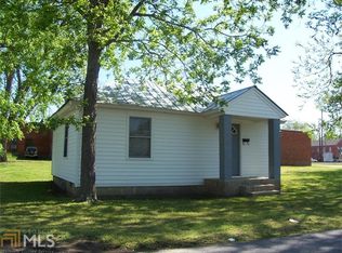 105 New St, Byron, GA 31008