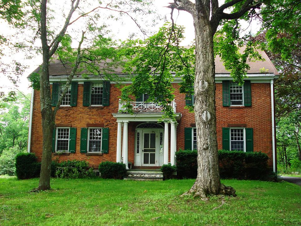1st image of 79 Axworthy Ln