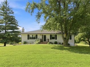 18043 150th St, Basehor, KS 66007