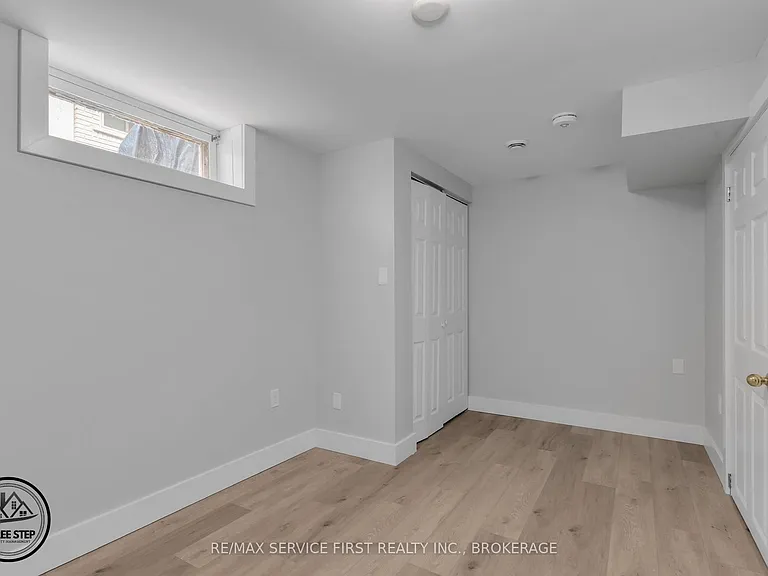 9 Rockford Pl — Photo 14