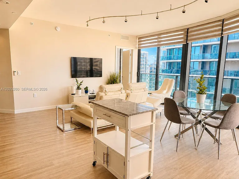 45 SW 9th St #2908 — Photo 3
