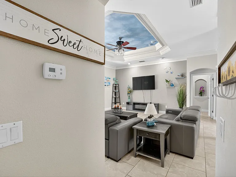 207 Kindred Blvd — Photo 22