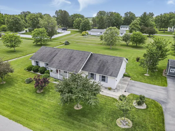 2039 Oakview Dr, Urbana, OH 43078