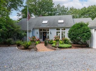 24 Arosa Ct, Greenlawn, NY 11740