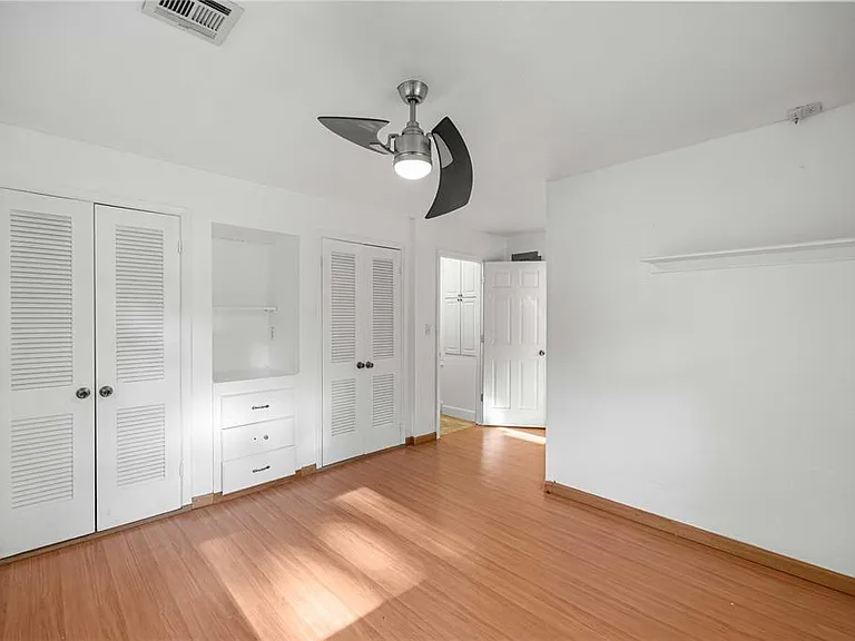 3821 SW 7th Avenue Rd — Photo 9