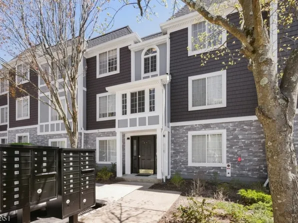 87 Village Dr #87, Morris Twp., NJ 07960
