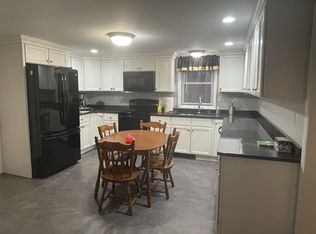 86 Danforth St, Rehoboth, MA 02769