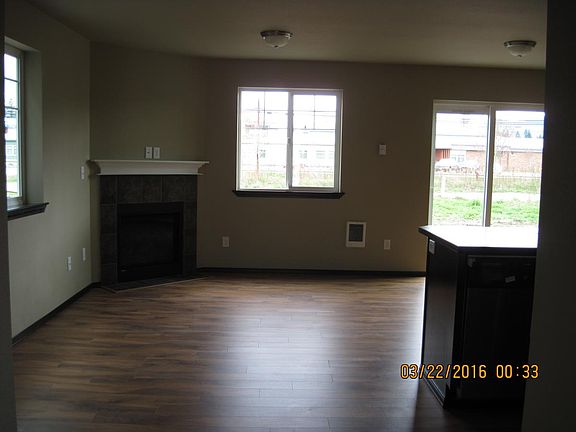 5th image of 160 N Township St